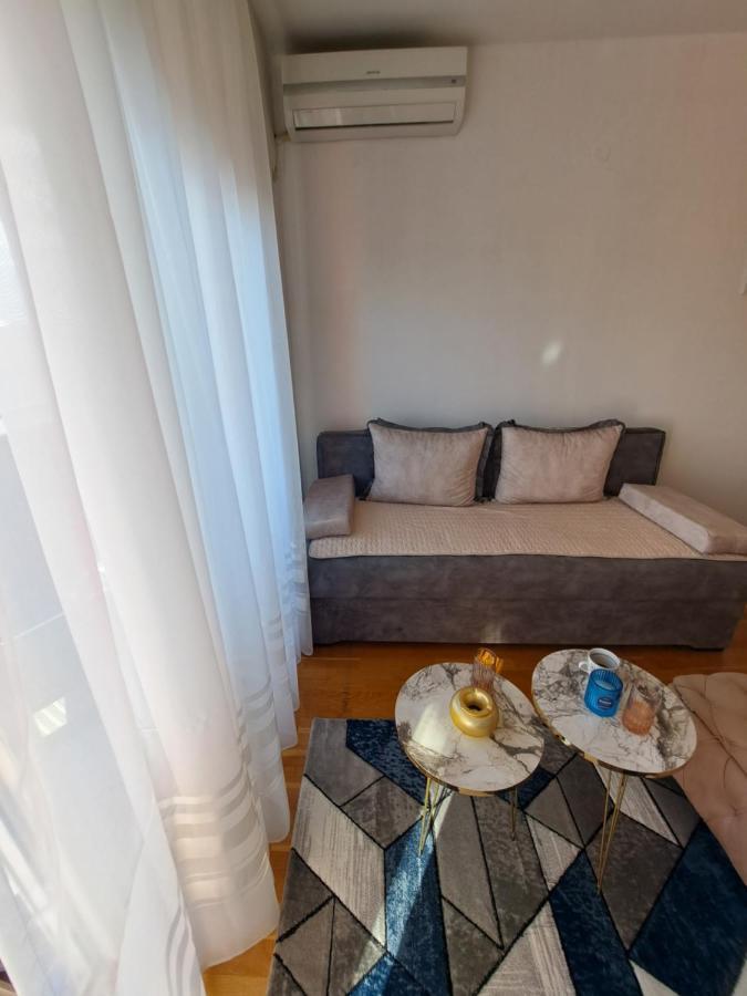 Hana Apartamento Podgorica Exterior foto