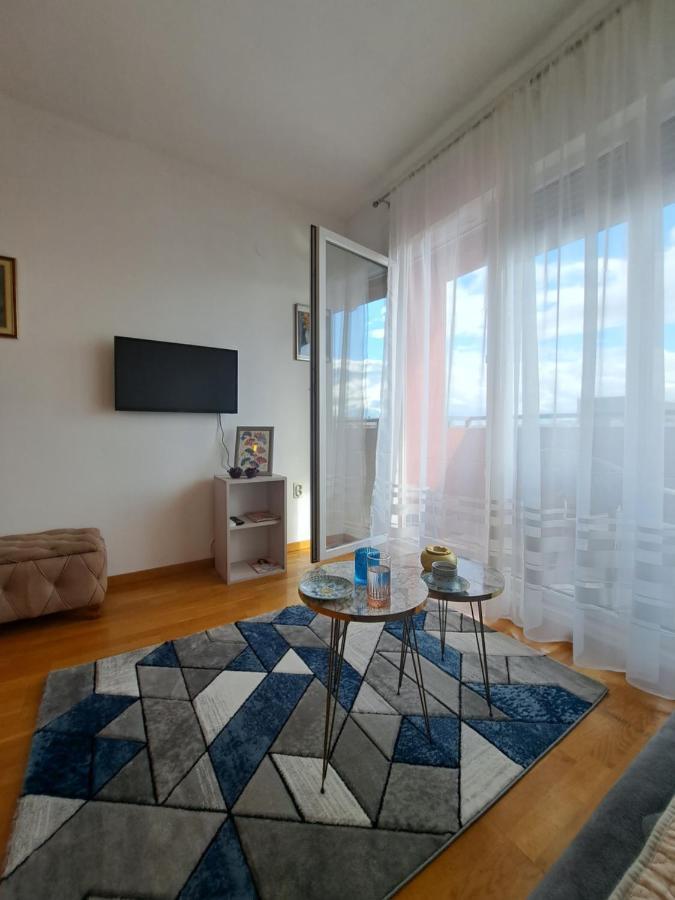 Hana Apartamento Podgorica Exterior foto