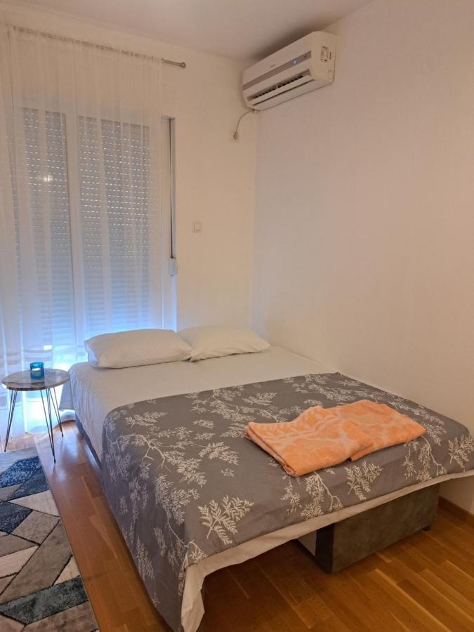 Hana Apartamento Podgorica Exterior foto
