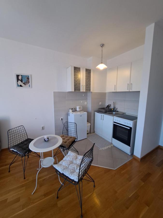 Hana Apartamento Podgorica Exterior foto